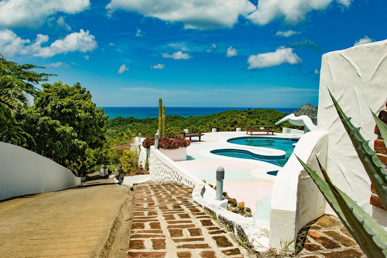Two Brothers Surf Resort Tola Kültér fotó